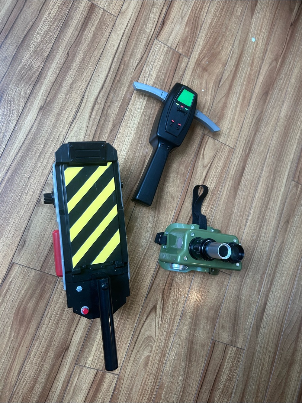 Ghostbusters Accessory Set – PKE Reader, Ecto Goggles & Ghost Trap